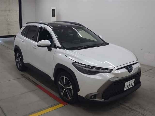 30354 Toyota Corolla cross ZVG11 2023 г. (MIRIVE Osaka)